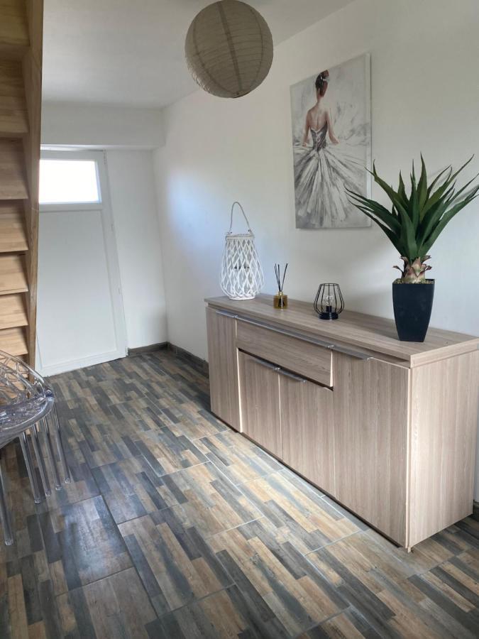 Appartement Contemporain Dange-Saint-Romain Ngoại thất bức ảnh